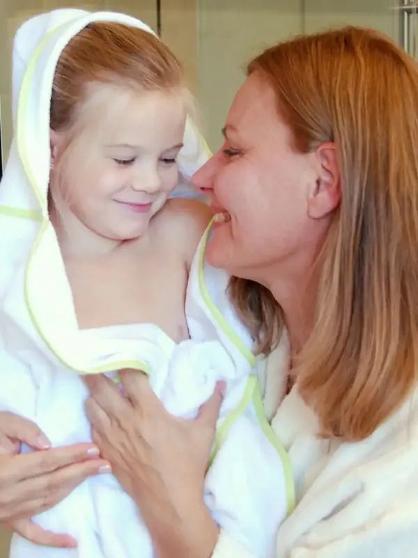 piped terry kids towel with hood 100×100