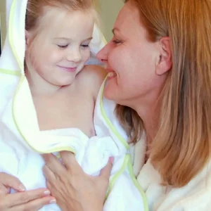 piped terry kids towel with hood 75×75