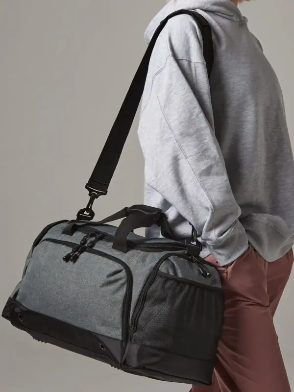 athleisure holdall