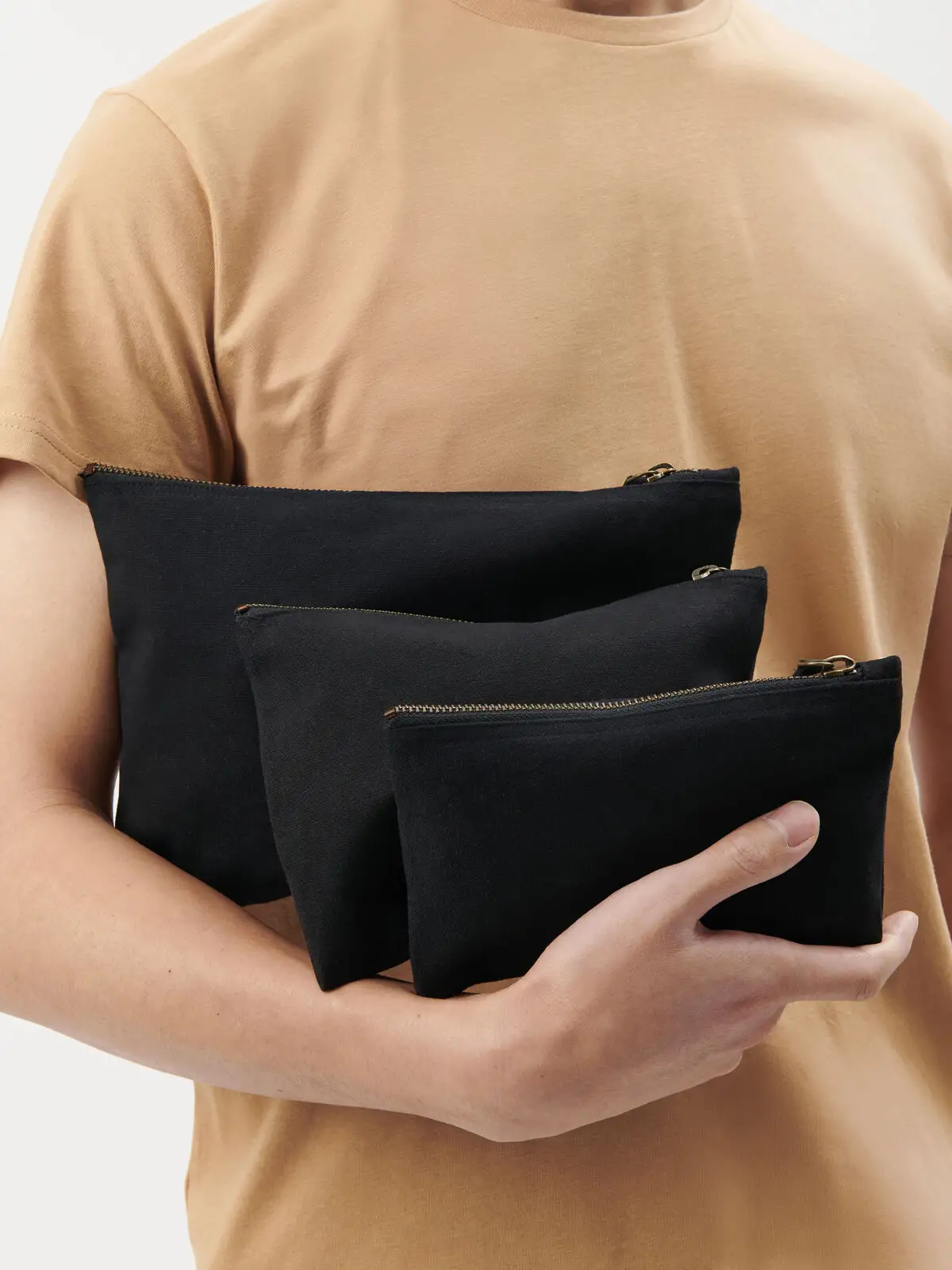accessory pouch l accessory pouch l