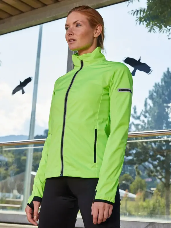 ladies’ sports softshell jacket