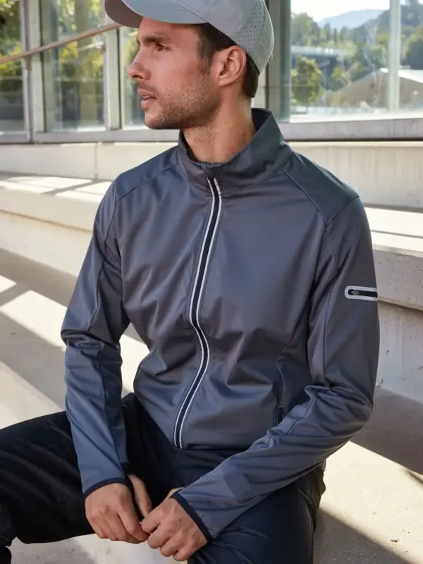 men’s sports softshell jacket