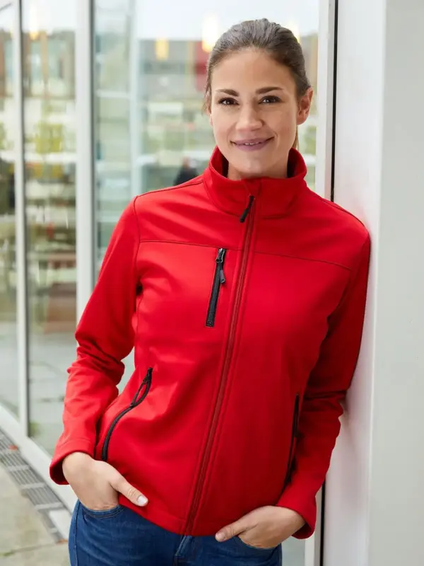 ladies’ softshell jacket