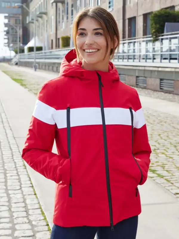 ladiesâ wintersport jacket