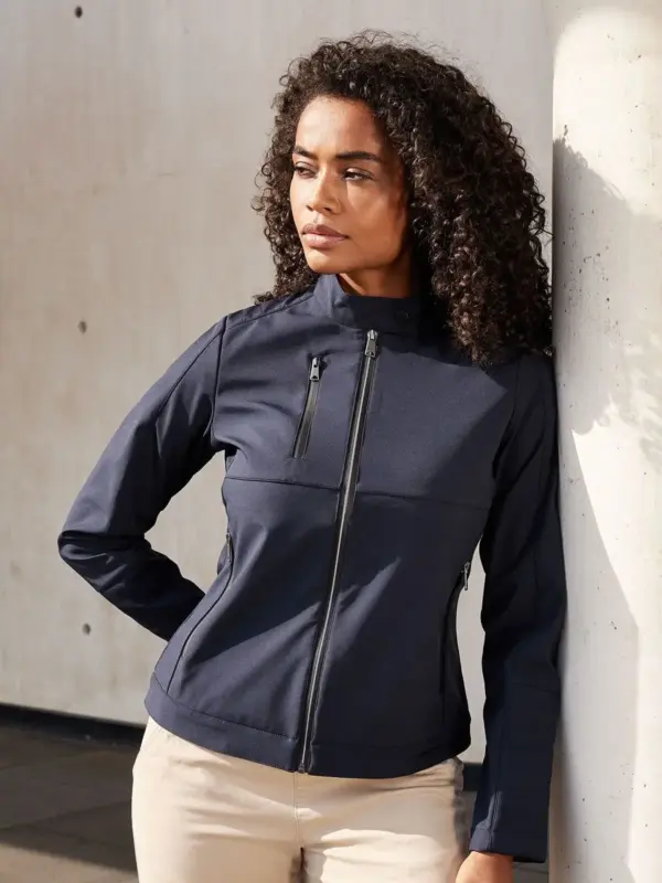 ladies’ softshell jacket
