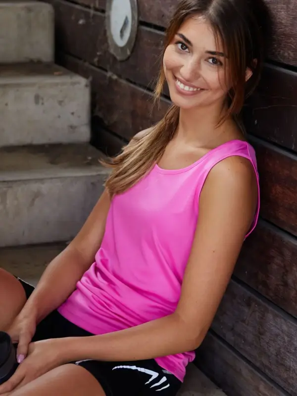 ladiesâ active tanktop