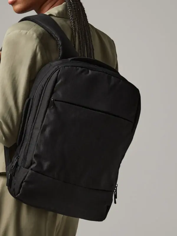 q tech charge convertible backpack