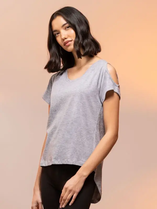 women’s drop tail t