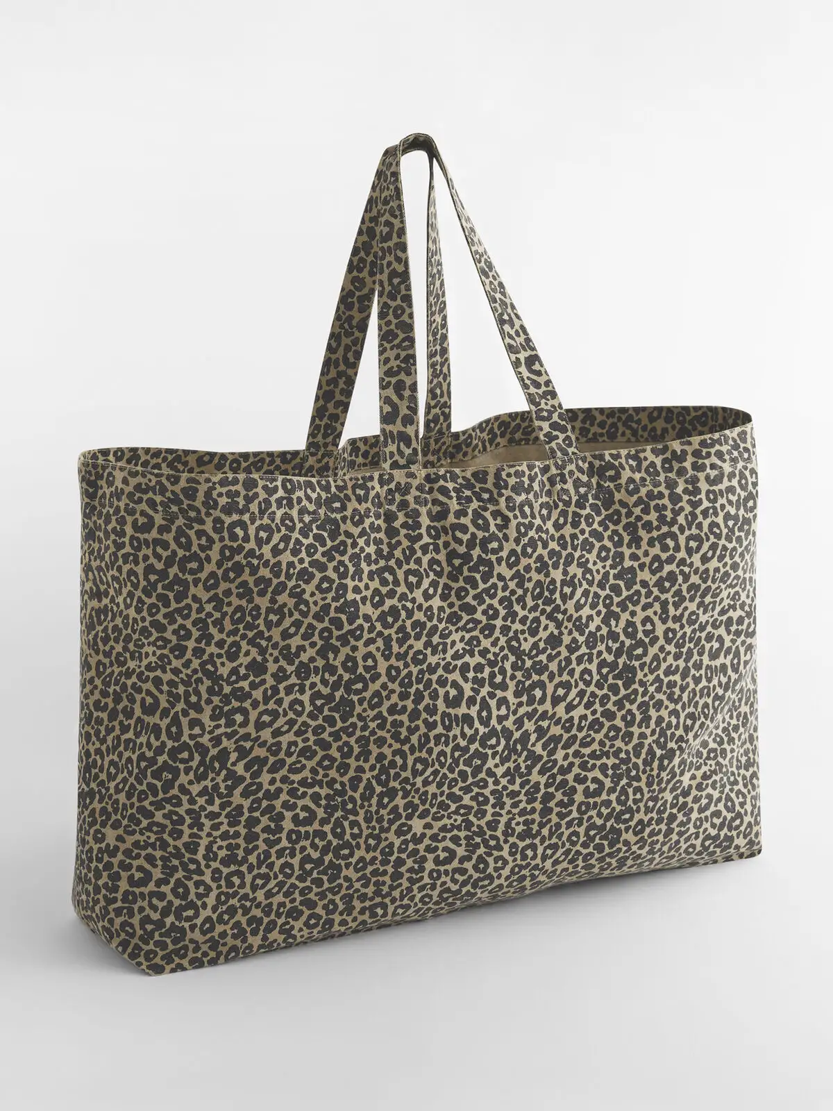 borsa tote oversize in tela con stampa leopardata borsa tote oversize in tela con stampa leopardata