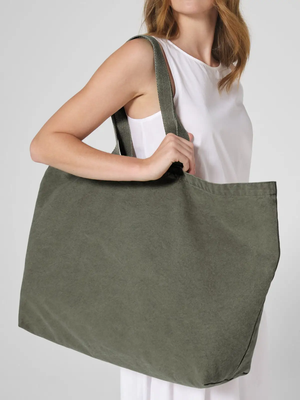 borsa tote oversize tinta in capo borsa tote oversize tinta in capo